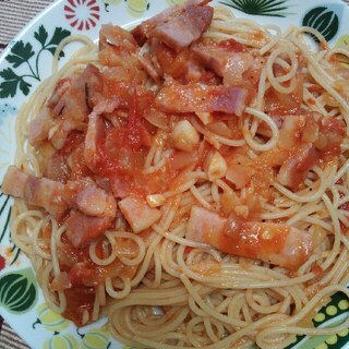 にんにくたっぷり完熟トマトスパゲティー